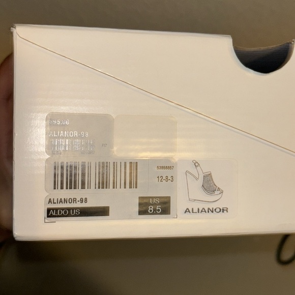 ALDO - Picture 5 of 5